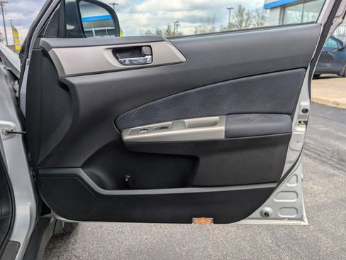Used 2010 Subaru Forester 2.5X Premium image 13