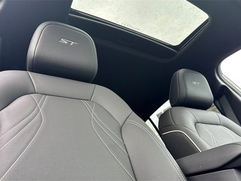 New 2026 Buick Envista Sport Touring w/ Studio Series image 18