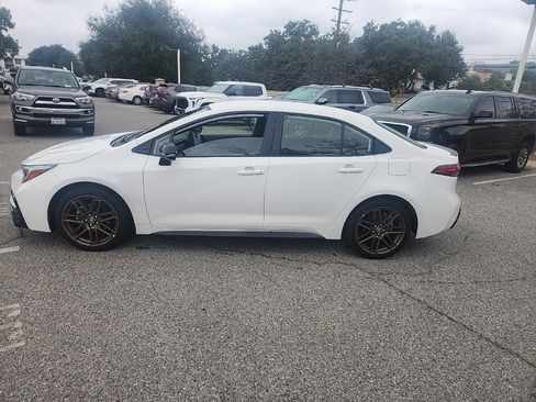 Used 2024 Toyota Corolla Hybrid Sedan image 2