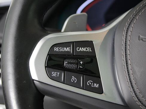 Used 2022 BMW X5 xDrive40i w/ M Sport Package image 16