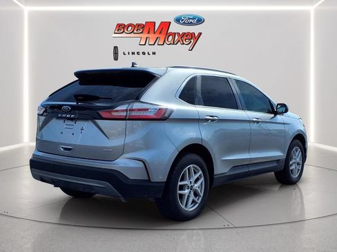 Used 2024 Ford Edge SEL w/ Convenience Package AWD/4WD image 4