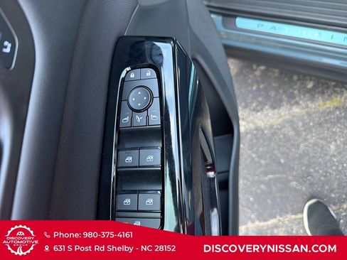 New 2026 Nissan Pathfinder Platinum AWD/4WD image 12