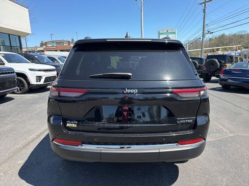 Used 2023 Jeep Grand Cherokee Limited w/ Trailer Tow Prep Group (B) image 4