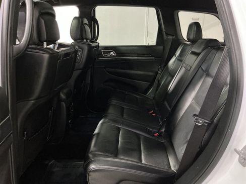 Used 2017 Jeep Grand Cherokee Overland image 30