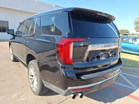 Used 2021 GMC Yukon Denali w/ Denali Premium Package image 4