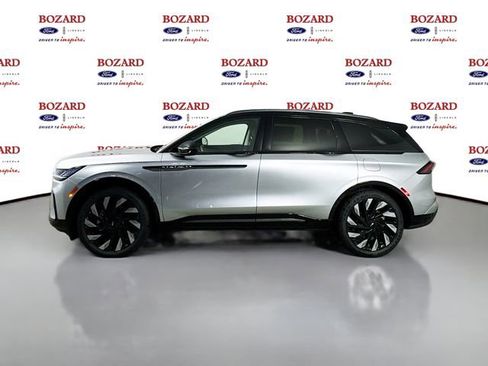 New 2026 Lincoln Nautilus Reserve image 4