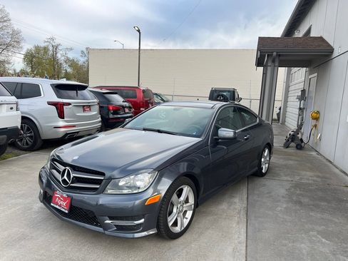 Used 2015 Mercedes-Benz C 250 Coupe image 3