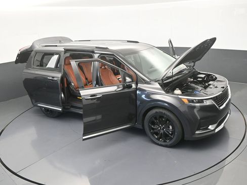 Used 2022 Kia Carnival SX FWD image 79