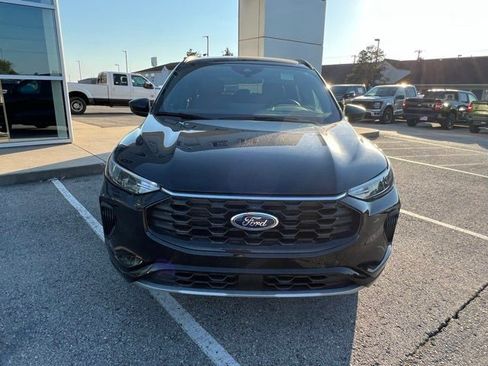 Used 2024 Ford Escape ST-Line w/ Tech Pack #1 image 9