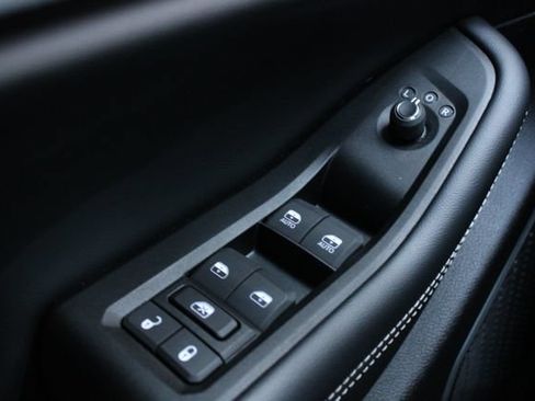 Used 2024 Jeep Grand Cherokee Limited w/ Luxury Tech Group II AWD/4WD image 9