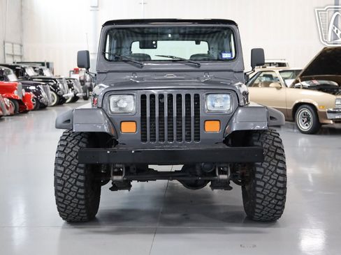 Used 1988 Jeep Wrangler 4WD image 5