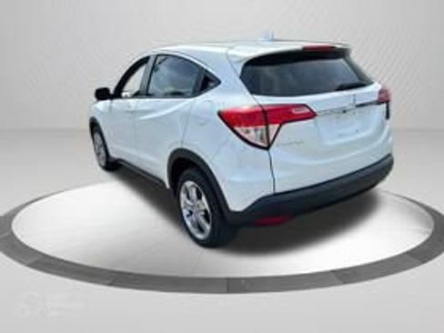 Used 2022 Honda HR-V LX image 8