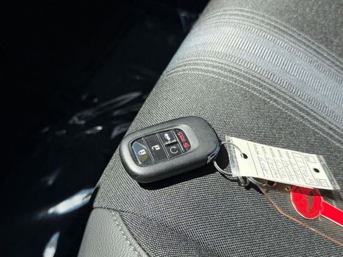 Used 2025 Honda Civic Sport image 31