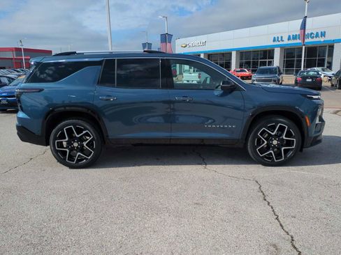 Used 2026 Chevrolet Traverse High Country w/ LPO, Floor Liner Package FWD image 9