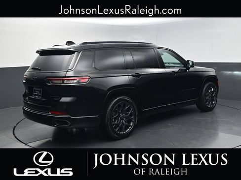 Used 2024 Jeep Grand Cherokee L Summit w/ Advanced Protech Group IV AWD/4WD image 9