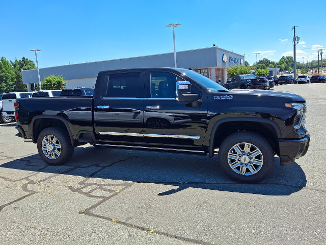 New 2026 Chevrolet Silverado 2500 High Country w/ Technology Package AWD/4WD image 3