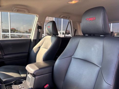 Used 2024 Toyota 4Runner TRD Off-Road Premium image 27