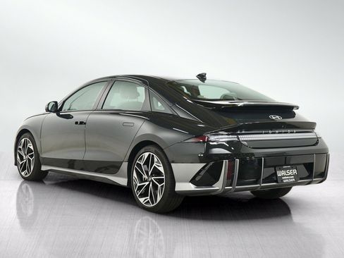 Used 2023 Hyundai Ioniq 6 Limited AWD/4WD image 3
