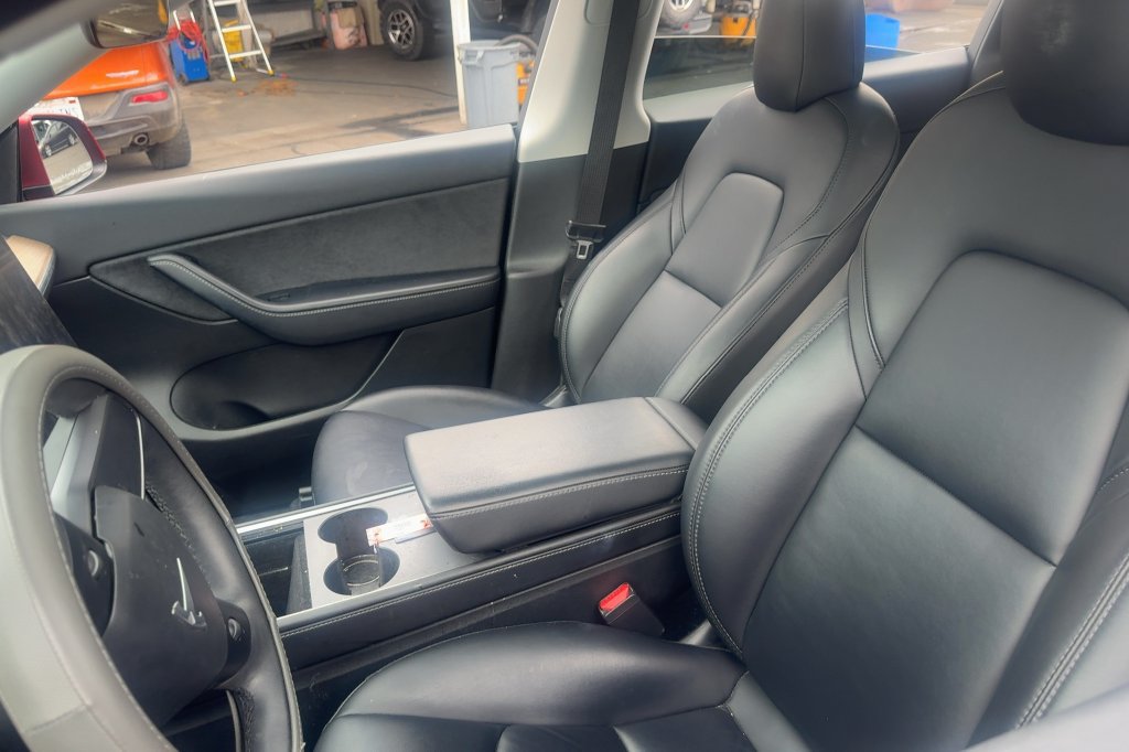 Used 2021 Tesla Model Y Long Range AWD/4WD image 11