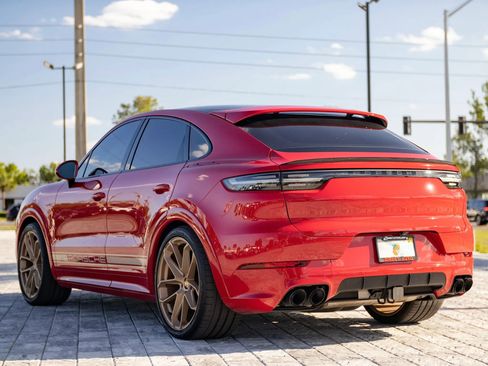 Used 2021 Porsche Cayenne GTS image 15