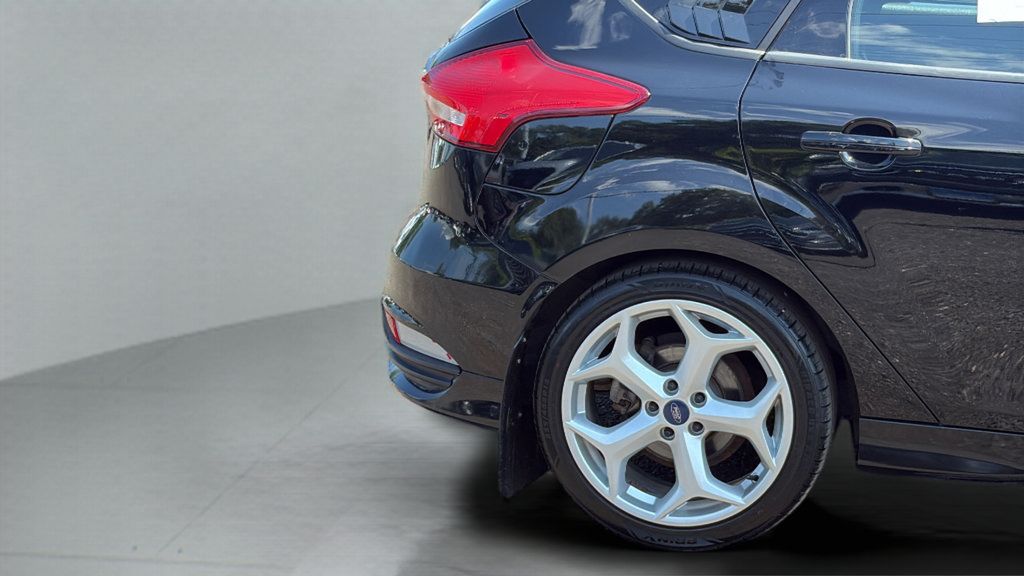 Used 2018 Ford Focus ST FWD image 27