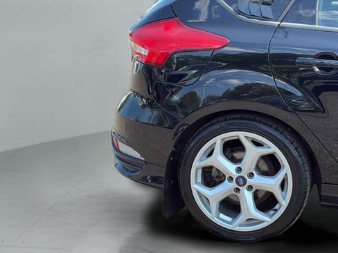 Used 2018 Ford Focus ST FWD image 27