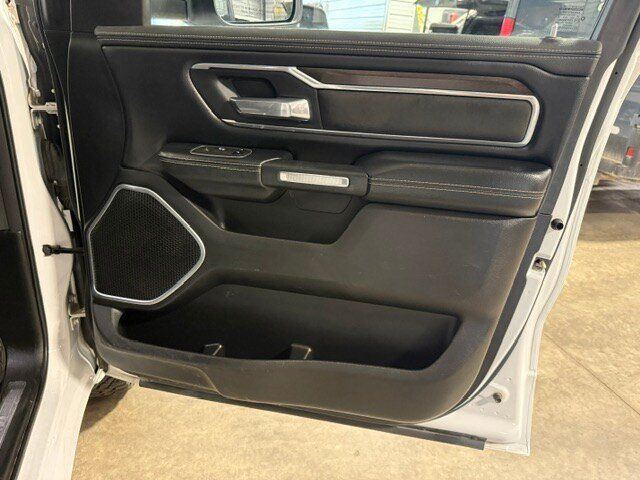 Used 2022 RAM 1500 Laramie w/ Off Road Group AWD/4WD image 7