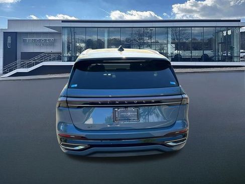 New 2026 Lincoln Nautilus Reserve image 7