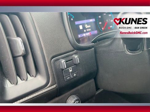 Used 2021 GMC Canyon Denali image 13