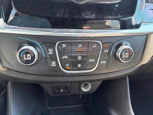 Used 2023 Chevrolet Traverse LS w/ Midnight/Sport Edition FWD image 13