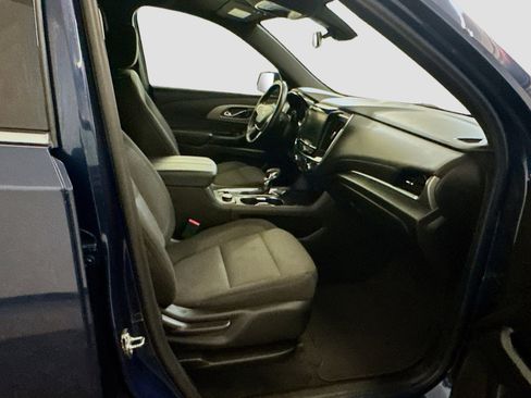 Used 2023 Chevrolet Traverse LT AWD/4WD image 34