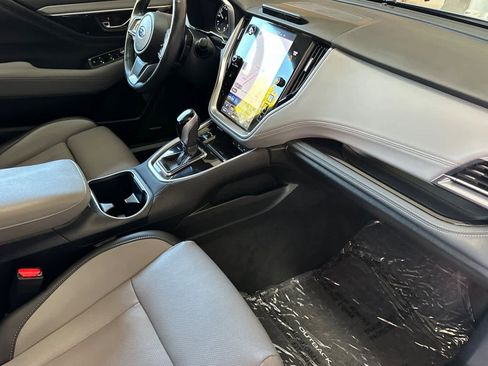 Used 2022 Subaru Outback Limited image 17