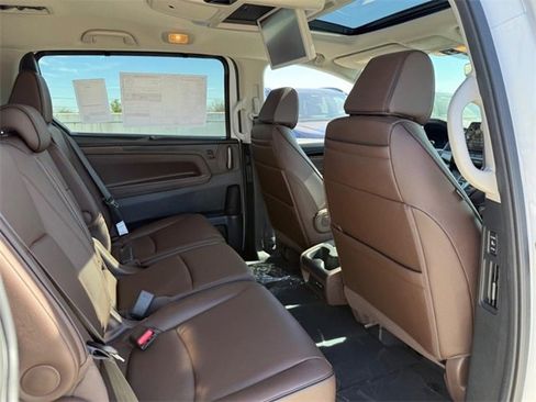 New 2026 Honda Odyssey Touring image 7