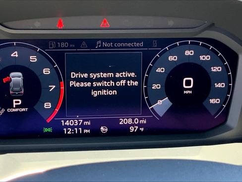 Used 2020 Audi Q3 2.0T Premium w/ Convenience Package image 24