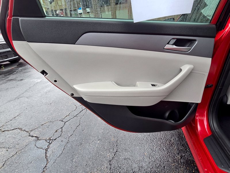 Used 2019 Hyundai Sonata SE FWD image 17