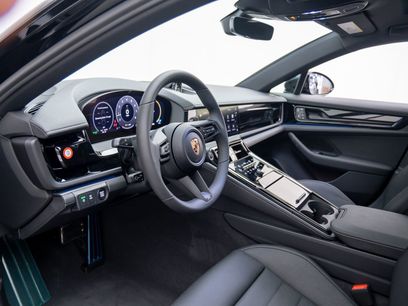 New 2025 Porsche Panamera 4