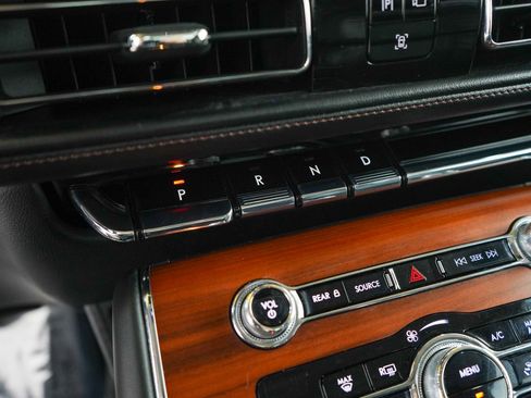 Used 2020 Lincoln Aviator Reserve w/ Equipment Group 202A image 27