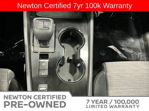 Used 2023 Nissan Rogue SV FWD image 9