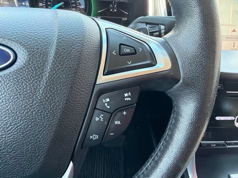 Used 2018 Ford Edge Titanium w/ Technology Package AWD/4WD image 25