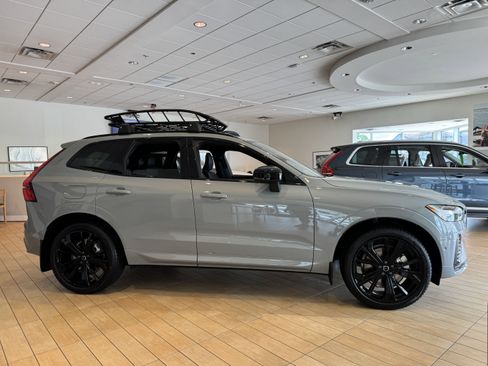 New 2026 Volvo XC60 B5 Ultra w/ Climate Package image 3