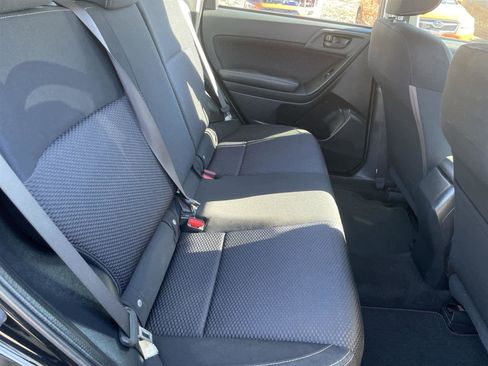 Used 2018 Subaru Forester 2.5i w/ Alloy Wheel Package image 16