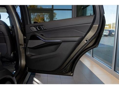 New 2026 BMW X7 xDrive40i w/ M Sport Package image 81