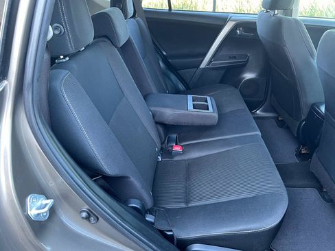 Used 2015 Toyota RAV4 XLE AWD/4WD image 14