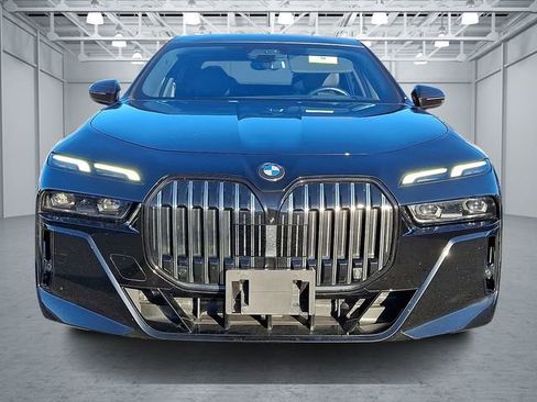 Certified 2024 BMW 740i xDrive image 2