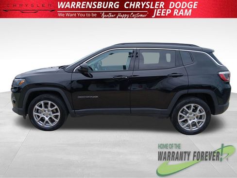 Used 2022 Jeep Compass Latitude AWD/4WD image 7