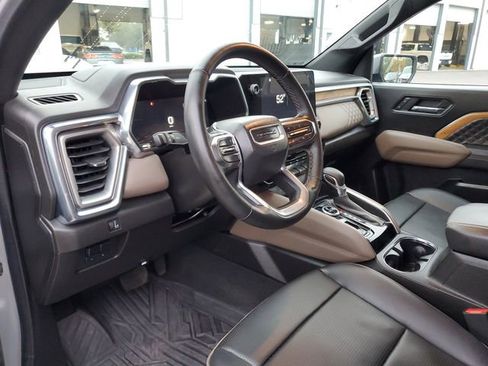 Used 2024 GMC Canyon Denali image 19