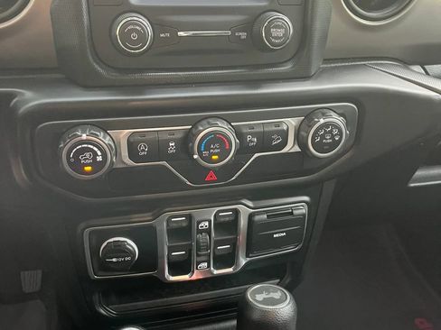 Used 2020 Jeep Wrangler Unlimited Sport AWD/4WD image 16