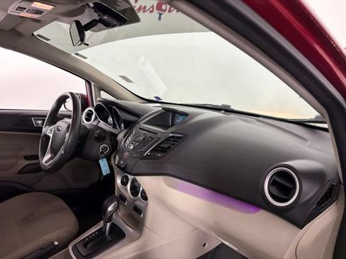 Used 2016 Ford Fiesta SE w/ Cold Weather Package FWD image 17