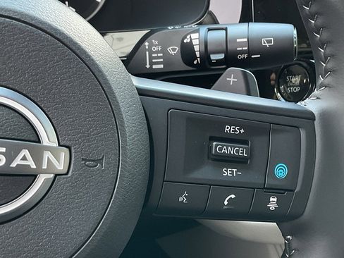 New 2025 Nissan Pathfinder SV w/ Black Appearance Package image 23