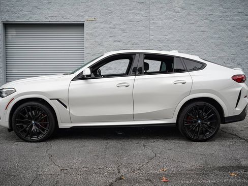 Used 2023 BMW X6 M50i w/ Parking Assistance Package image 10